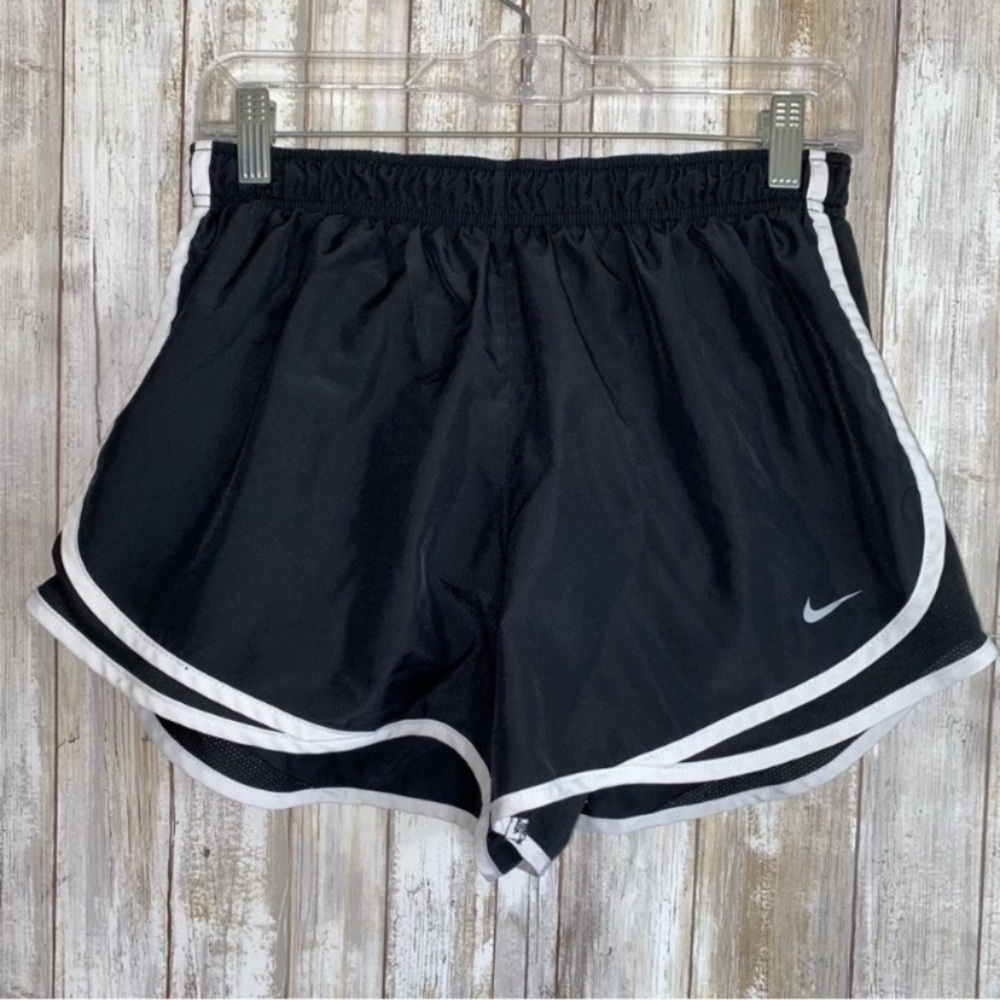 Nike Black & White Tempo Shorts - Picture 2 of 4